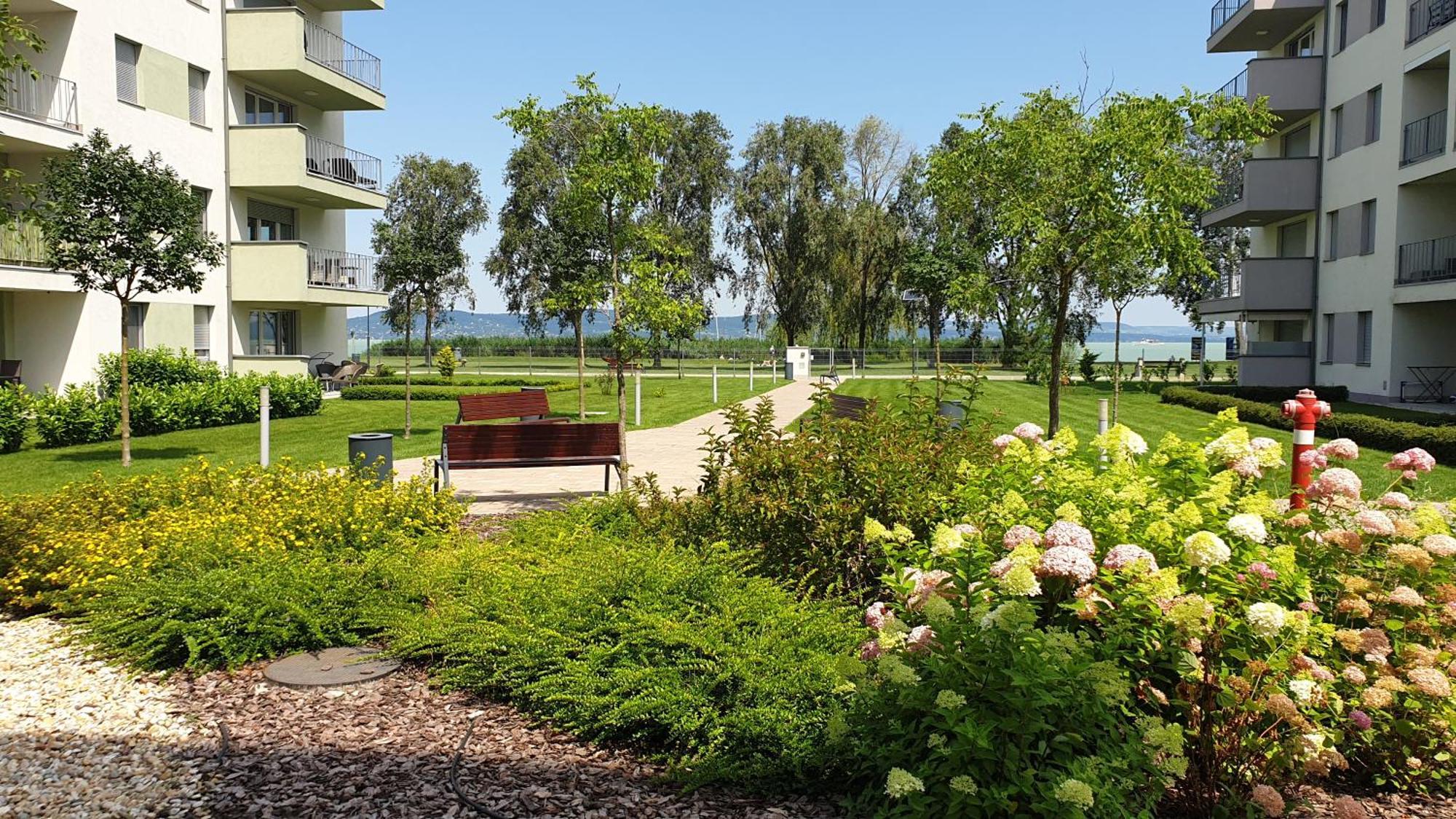 Lelle Resort B21 Balatonlelle Buitenkant foto