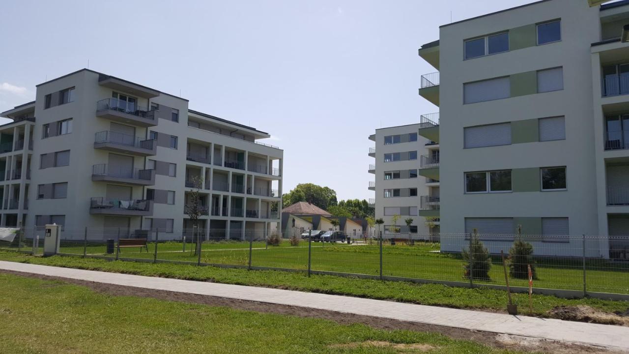 Lelle Resort B21 Balatonlelle Buitenkant foto